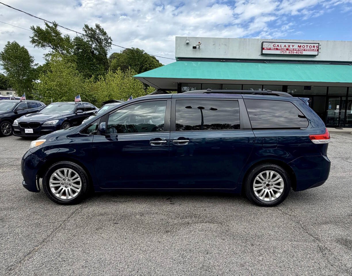 Used 2012 Toyota Sienna XLE FWD image 7