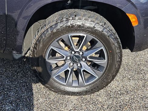 Certified 2022 Chevrolet Tahoe Z71 w/ Luxury Package image 10