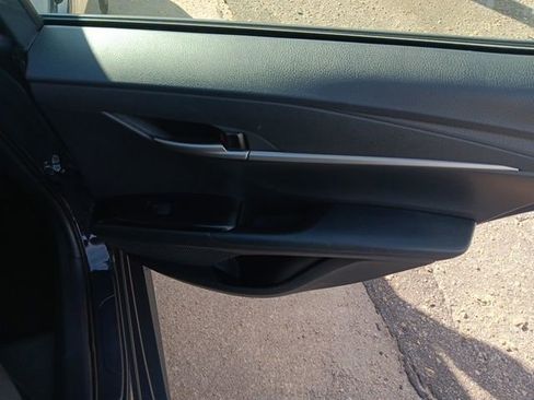 Used 2025 Toyota Camry LE image 27