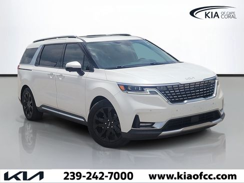Used 2022 Kia Carnival SX Prestige FWD image 1