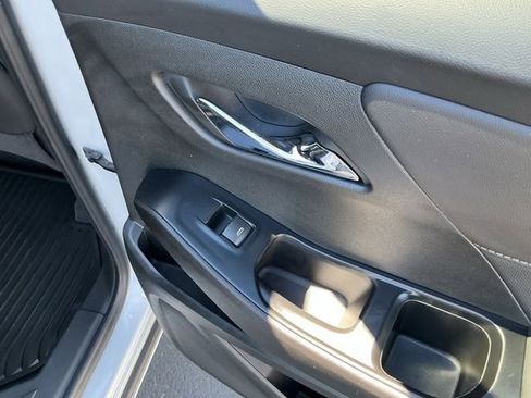 Used 2023 Chevrolet Traverse Premier image 25