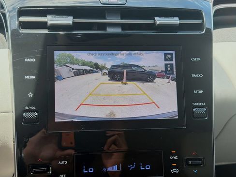 Used 2023 Hyundai Tucson SEL w/ Convenience Package FWD image 12