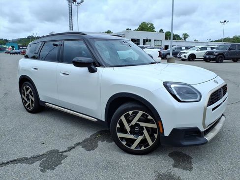 Used 2025 MINI Cooper Countryman S AWD/4WD image 2
