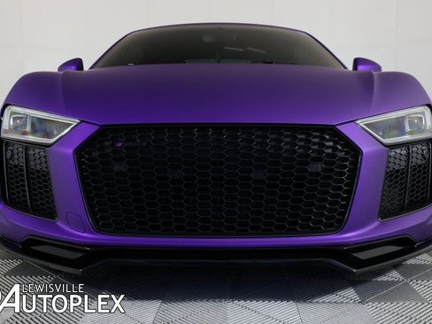 Used 2017 Audi R8 V10 w/ Carbon Exterior Package image 5