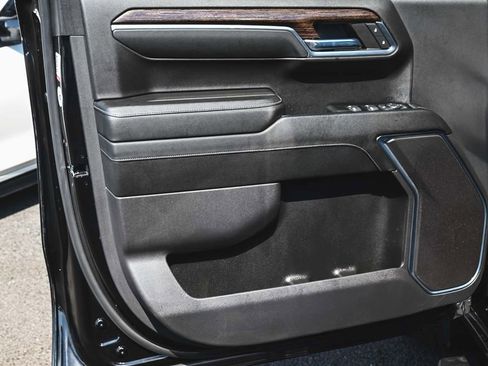 Used 2024 GMC Sierra 1500 Elevation w/ X31 Off-Road Package image 8