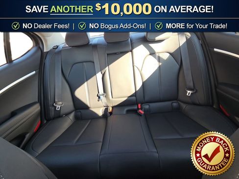 Used 2025 Genesis G70 2.5T image 21