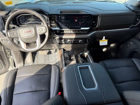 Used 2022 GMC Sierra 1500 SLT w/ SLT Premium Package image 18