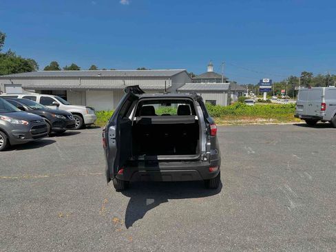 Used 2019 Ford EcoSport SE image 27