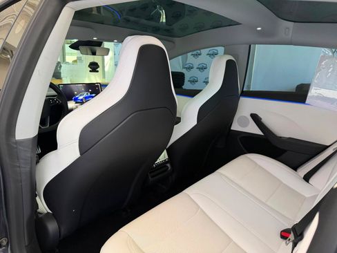Used 2024 Tesla Model 3 Performance AWD/4WD image 18