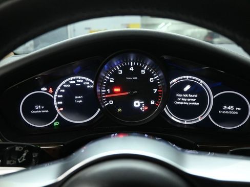 Used 2018 Porsche Panamera 4S Executive image 16