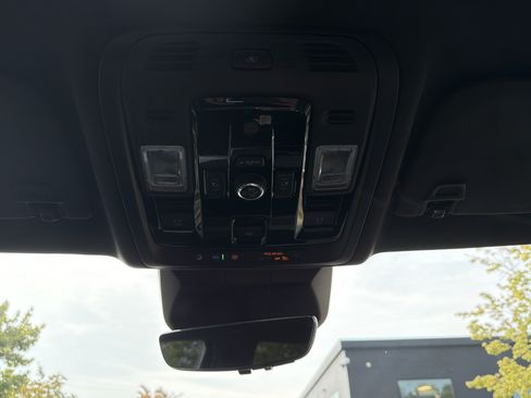 Used 2025 Cadillac Escalade V AWD/4WD image 51