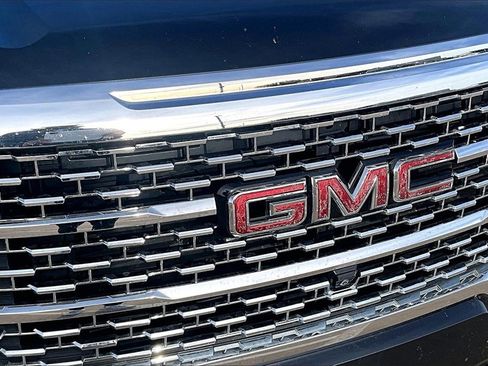 Used 2020 GMC Acadia Denali w/ Technology Package image 30