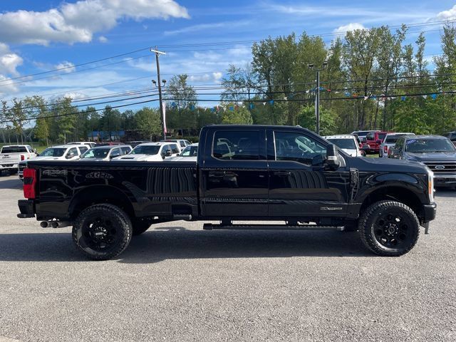 Used 2023 Ford F250 Lariat w/ Black Appearance Package AWD/4WD image 8