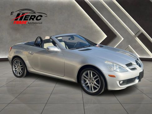 Used 2009 Mercedes-Benz SLK 300 image 7