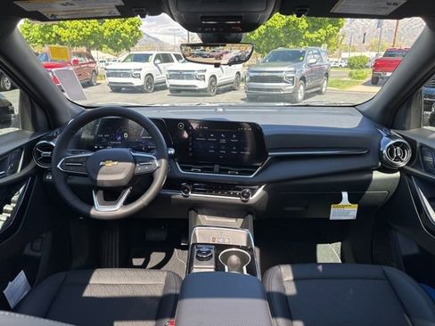New 2026 Chevrolet Equinox LT w/ Convenience Package II AWD/4WD image 13