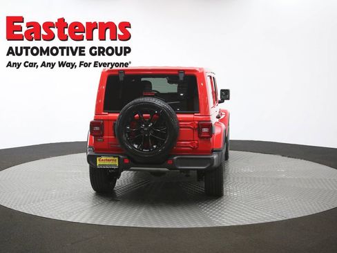 Used 2025 Jeep Wrangler Unlimited Sahara image 36