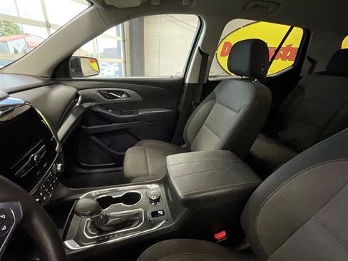 Used 2021 Chevrolet Traverse LS image 12