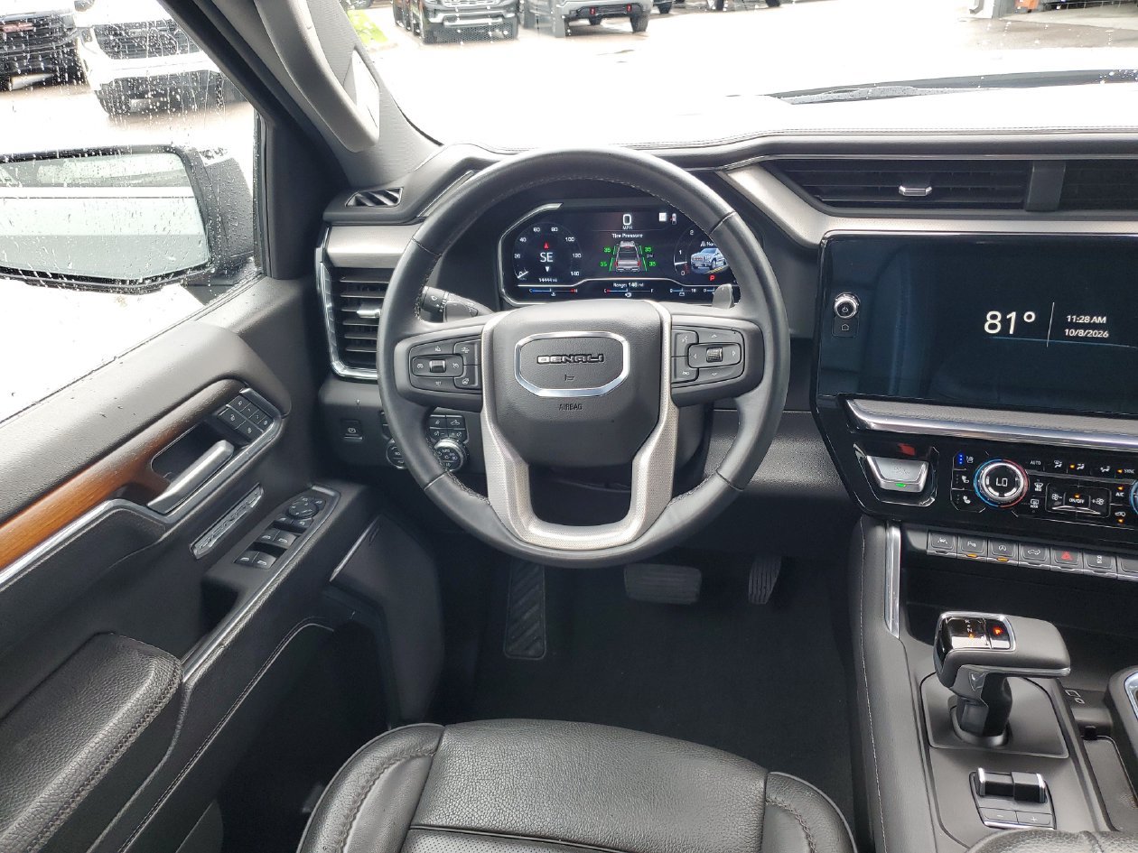 Used 2025 GMC Sierra 1500 Denali w/ Technology Package AWD/4WD image 13
