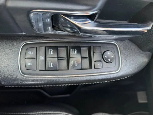 Used 2017 RAM 1500 Laramie AWD/4WD image 31