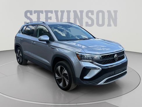 Used 2024 Volkswagen Taos SE AWD/4WD image 7