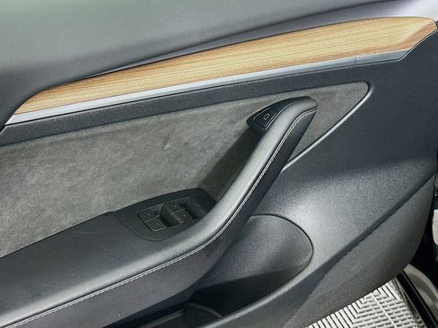 Used 2023 Tesla Model 3 Standard Range RWD image 15