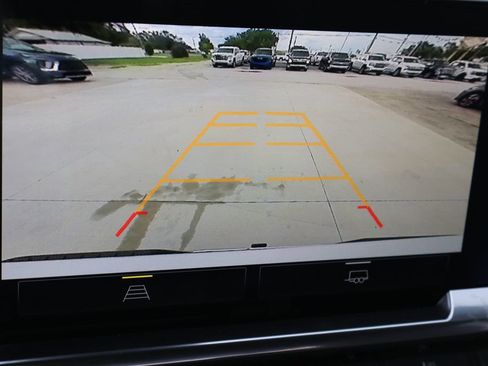 Used 2025 Chevrolet Silverado 1500 LT RWD image 16