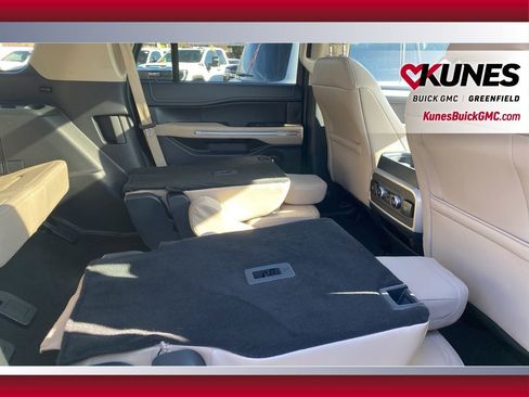 Used 2024 Ford Expedition Limited image 45