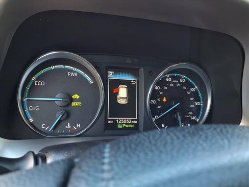 Used 2016 Toyota RAV4 Limited image 13