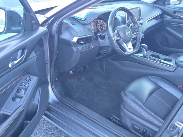 Used 2021 Nissan Altima 2.5 SR w/ SR Premium Package FWD image 9