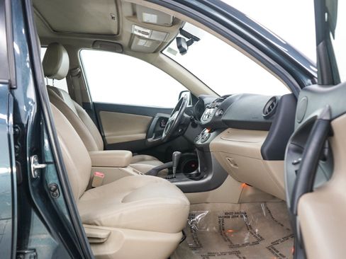 Used 2011 Toyota RAV4 Limited w/ Limited Extra Value Pkg AWD/4WD image 11