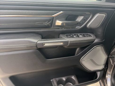 Used 2021 RAM 1500 Limited AWD/4WD image 17