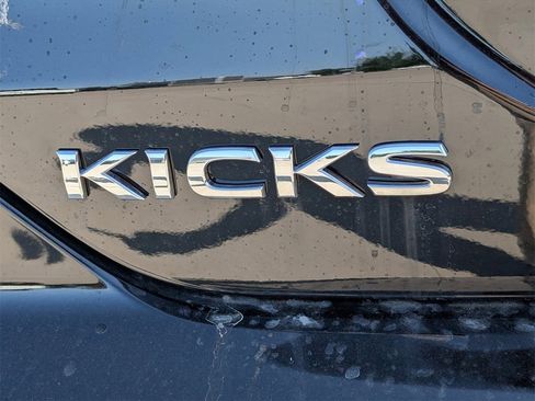 Certified 2025 Nissan Kicks Play S image 6