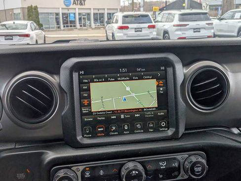 Certified 2022 Jeep Wrangler Unlimited Sport w/ Sun And Sound Package AWD/4WD image 20