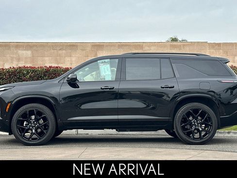 Used 2024 Chevrolet Traverse RS w/ LPO, Floor Liner Package image 7