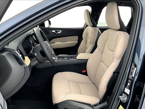 New 2026 Volvo XC60 B5 Core AWD/4WD image 24