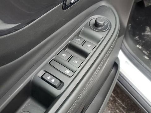 Used 2019 Buick Encore Preferred image 5