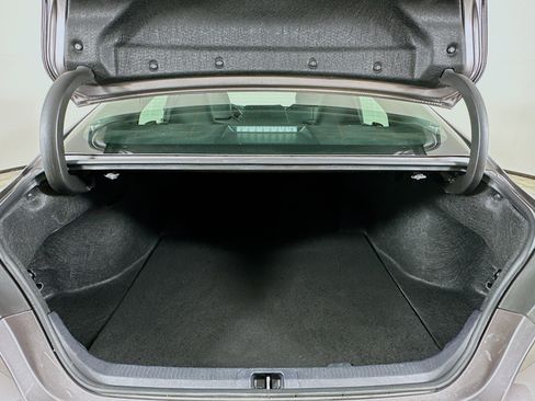 Used 2024 Toyota Camry SE image 27