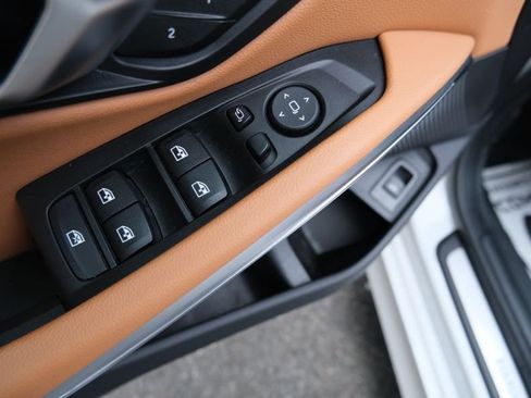 Used 2024 BMW 330i Sedan image 19