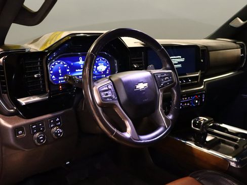 Used 2023 Chevrolet Silverado 1500 High Country w/ Z71 Off-Road Package image 11