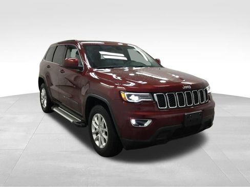Used 2022 Jeep Grand Cherokee Laredo X AWD/4WD image 3