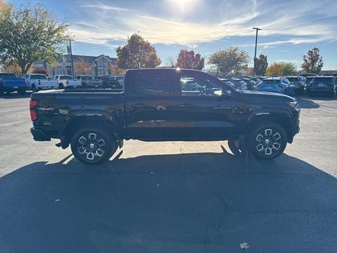 Used 2023 Chevrolet Colorado LT w/ LT Convenience Package III image 6