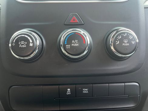 Used 2017 RAM 1500 Express image 21