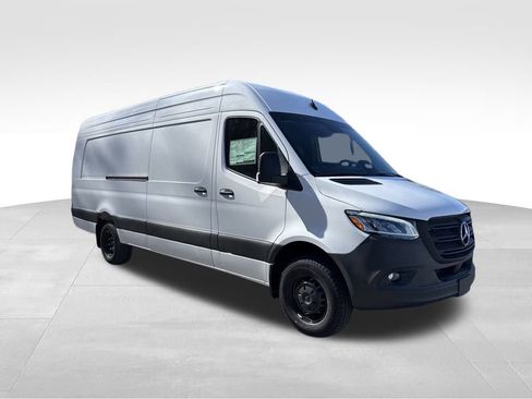 New 2025 Mercedes-Benz Sprinter 3500 image 7