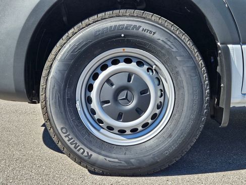 New 2025 Mercedes-Benz Sprinter 2500 image 12