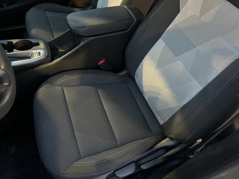 Used 2024 Chevrolet Trax LS image 29