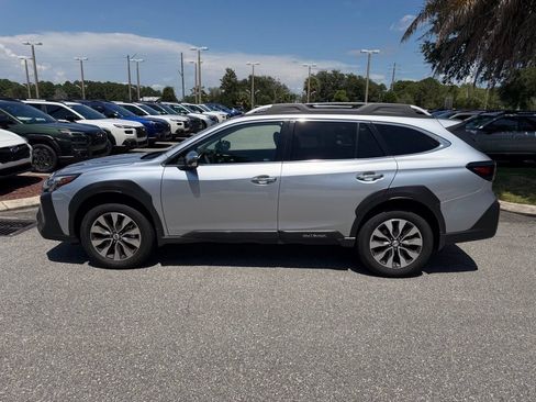 Used 2025 Subaru Outback Touring w/ Popular Package #2 AWD/4WD image 12