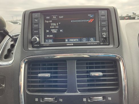 Used 2013 Dodge Grand Caravan Crew w/ Entertainment Group 1 image 16