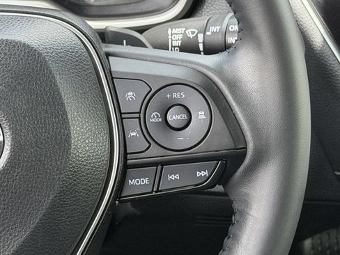 Used 2025 Toyota Corolla SE FWD image 14