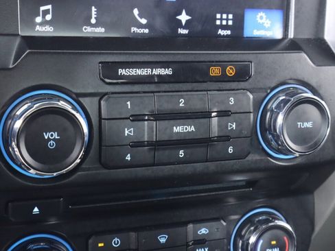 Used 2017 Ford F250 Lariat w/ FX4 Off-Road Package image 27