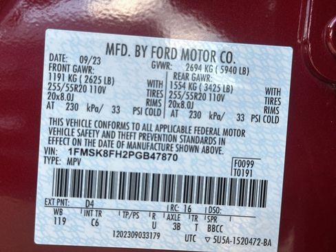 Used 2023 Ford Explorer Limited w/ Limited Technology Package AWD/4WD image 38